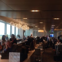 Photo taken at United Club by Steven T. on 9/29/2015