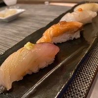 Foto tirada no(a) Sushi Nonaka por A S. em 11/18/2020