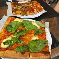 7/4/2020에 A S.님이 Pizza Rustica에서 찍은 사진