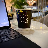Das Foto wurde bei C3 Cozy Corner Cafe von Honest .. am 12/9/2022 aufgenommen
