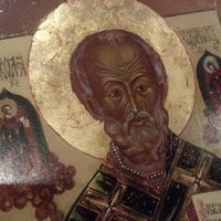 รูปภาพถ่ายที่ St. Nicholas Russian Orthodox Church โดย Zacchaeus N. เมื่อ 12/18/2012