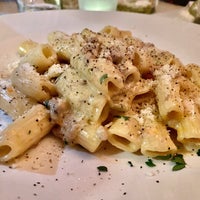 รูปภาพถ่ายที่ Giano Restaurant โดย Nate H. เมื่อ 10/18/2019