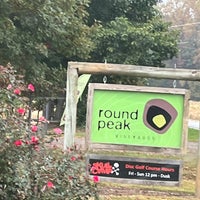 Foto tirada no(a) Round Peaks Vineyards por Paulette B. em 10/12/2022