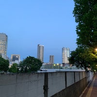 Photo taken at 青山霊園 乃木将軍通り by Nana on 5/8/2019