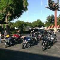 Das Foto wurde bei Harley-Davidson of Ocala von Jay V. am 5/17/2014 aufgenommen