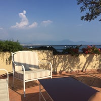 Снимок сделан в San Francesco Al Monte Hotel Naples пользователем Angelique V. 7/31/2018