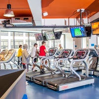 Foto tirada no(a) Fitness Hut por Fitness Hut em 6/16/2015