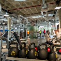 Foto tirada no(a) Fitness Hut por Fitness Hut em 6/16/2015