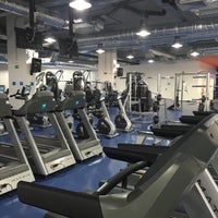 Foto tirada no(a) Fitness Hut por Fitness Hut em 6/16/2015