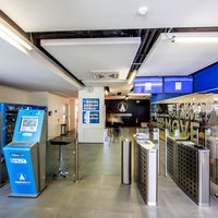 Foto tirada no(a) Fitness Hut por Fitness Hut em 6/16/2015