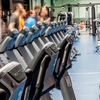 Foto tirada no(a) Fitness Hut por Fitness Hut em 6/16/2015