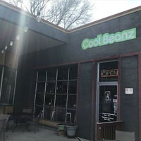4/22/2022 tarihinde Cool Beanz Coffee Houseziyaretçi tarafından Cool Beanz Coffee House'de çekilen fotoğraf