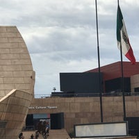 รูปภาพถ่ายที่ Centro Cultural Tijuana (CECUT) โดย Bryan M. เมื่อ 6/29/2019
