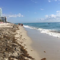 Photo taken at Beach at the Diplomat Beach Resort Hollywood, Curio Collection by Hilton by Mark O. on 3/25/2018