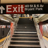 Photo taken at MTA Subway - 42nd St/Bryant Park (B/D/F/M/7) by Mood on 5/5/2022