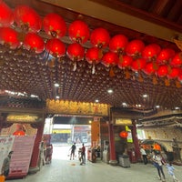 Photo taken at Lorong Koo Chye Sheng Hong Temple Association 韭菜芭城隍庙 by Patrick P. on 12/21/2023