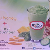 Photo taken at Robeks Fresh Juices &amp;amp; Smoothies by Darrin J. on 4/26/2014