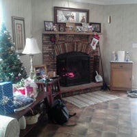 12/24/2012 tarihinde Patricia S.ziyaretçi tarafından Blueridge Pure Breeds'de çekilen fotoğraf