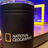 รูปภาพถ่ายที่ National Geographic Society โดย Kristina B. เมื่อ 1/25/2019