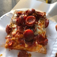 6/17/2018 tarihinde Nikhil J.ziyaretçi tarafından Prince Street Pizza'de çekilen fotoğraf