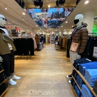 Photo taken at UNIQLO by Gene X. on 1/11/2021