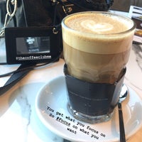 Photo taken at The Coffee Club by Fatma on 11/7/2018