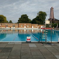 Photo taken at Brockwell Lido by Hugo R. on 8/27/2016