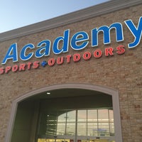 Photo taken at Academy Sports + Outdoors by Hugo D. on 7/22/2016