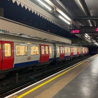 Photo taken at Edgware Road London Underground Station (Circle, District and H&amp;amp;C lines) by mmaybe.w on 11/22/2022