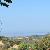 Foto diambil di Yalçınöz Organik Köy Kahvaltısı oleh Mert B. pada 10/10/2023