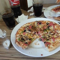 Photo taken at Pizza Hit&amp;#39;s by Merve B. on 5/7/2014
