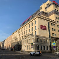 Photo taken at Mercure Paveletskaya by Gilles B. on 10/14/2018