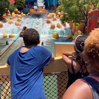Photo taken at Dudley Do-Right&amp;#39;s Ripsaw Falls by Tom S. on 6/5/2022