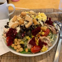 Photo taken at Sweet Tomatoes by Diana C. on 5/23/2019