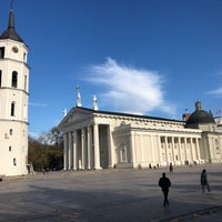 10/16/2018 tarihinde Vadim K.ziyaretçi tarafından Katedros aikštė | Cathedral Square'de çekilen fotoğraf