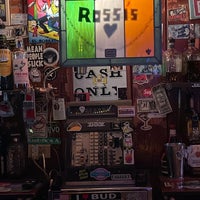 Photo taken at Rossi&amp;#39;s Liquors by Tom B. on 11/28/2022