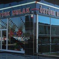 รูปภาพถ่ายที่ Öztürk Emlak Ofisi โดย Öztürk Emlak Ofisi เมื่อ 9/1/2014