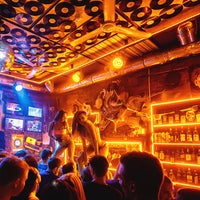 รูปภาพถ่ายที่ Lomonosov Bar โดย Lomonosov Bar / Ломоносов Бар เมื่อ 6/13/2014