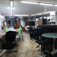 Photo taken at Üç Kardesler Ofis Mobilyalari by Tufan S. on 12/21/2017