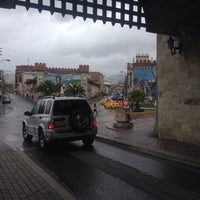 10/4/2016에 Jhon R.님이 Puerta de la Ciudad에서 찍은 사진