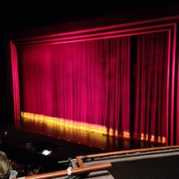 Photo taken at &amp;quot;Mudança de Hábito - A divina comédia musical da Broadway&amp;quot; by César d. on 12/13/2015