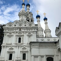 Photo taken at Церковь Рождества Богородицы в Путинках by Olga P. on 7/3/2019