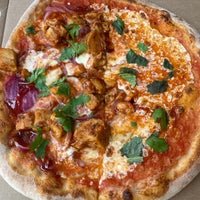 รูปภาพถ่ายที่ Napolini Pizzeria โดย Darlene G. เมื่อ 9/3/2021