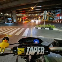 Photo taken at Tha Phra Intersection Tunnel by Tanakawee แ. on 9/12/2021