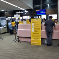 Photo taken at Gate 71 by Tanakawee แ. on 7/12/2019
