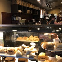 Photo taken at Starbucks by ECrab 🌐🌎🌐 on 5/27/2017