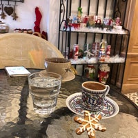 Photo taken at Petit Pain Patisserie by Ferdi M. on 12/18/2018