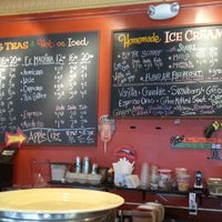 Review Crossroads Coffee & Ice Cream