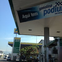 Photo taken at Posto Br Av. Brasil by Wendell Ricarte on 11/28/2012
