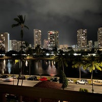 Foto tirada no(a) Coconut Waikiki Hotel por Eric N. em 3/31/2024